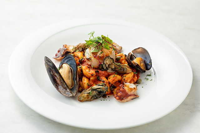 生ハムとモッツアレラチーズのパニーニ